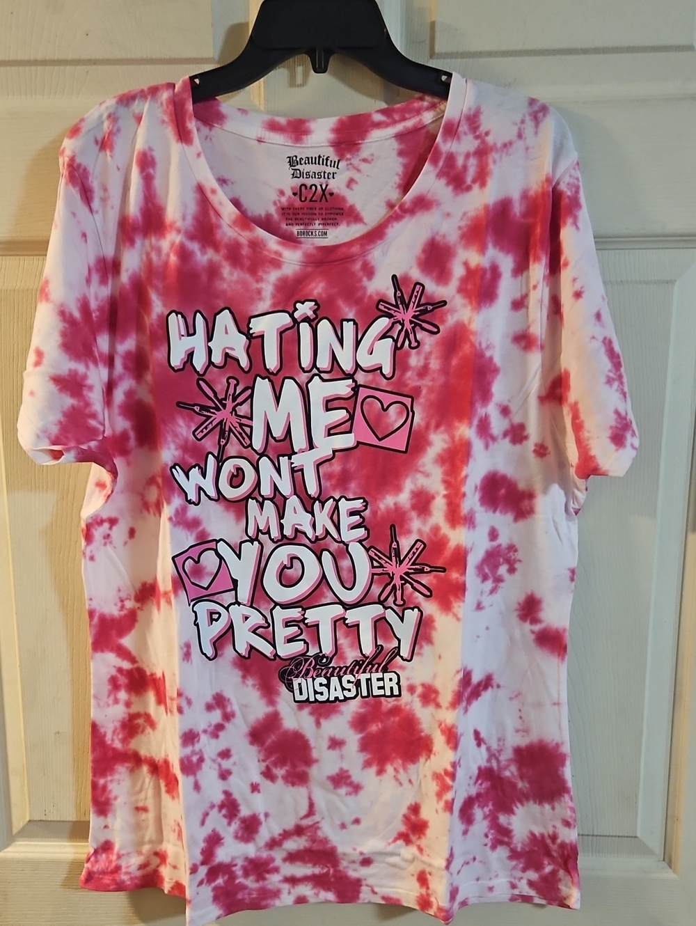 BEAUTIFUL DISASTER HATING ME WONT MAKE YOU PRETTY TEE: PINK/WHITE: NWT: SIZE 2X